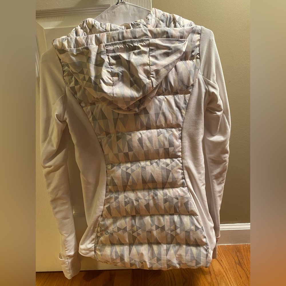 โญ๏ธHPโญ๏ธLululemon|running jacket - Picture 2 of 5